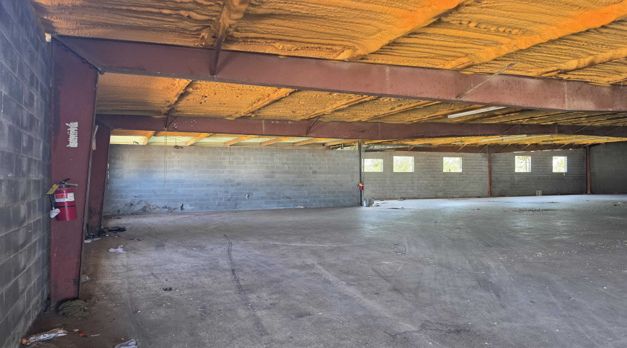 817 Willow St, Laredo, Texas 78043, 1 Bedroom Bedrooms, 1 Room Rooms,1 BathroomBathrooms,Commercial/industrial,For Rent,817 Willow St,20263487