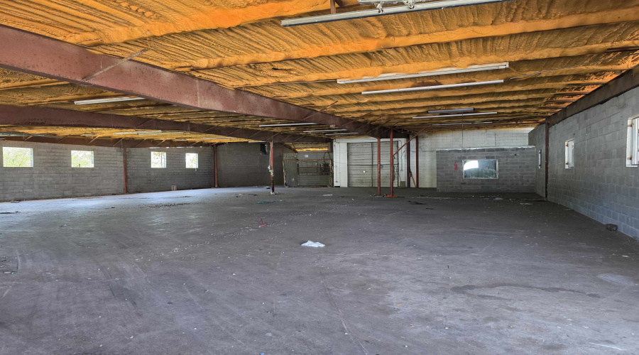 817 Willow St, Laredo, Texas 78043, 1 Bedroom Bedrooms, 1 Room Rooms,1 BathroomBathrooms,Commercial/industrial,For Rent,817 Willow St,20263487