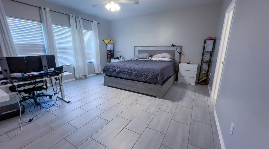1007 Kus Dr., Laredo, Texas 78045, 4 Bedrooms Bedrooms, 7 Rooms Rooms,2 BathroomsBathrooms,Residential,For Sale,1007 Kus Dr.,20263485