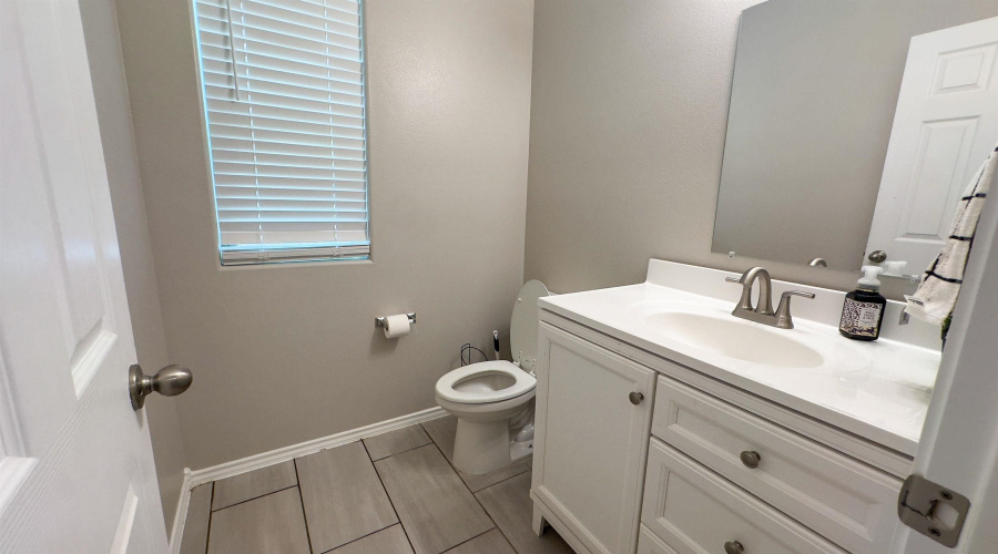 1007 Kus Dr., Laredo, Texas 78045, 4 Bedrooms Bedrooms, 7 Rooms Rooms,2 BathroomsBathrooms,Residential,For Sale,1007 Kus Dr.,20263485