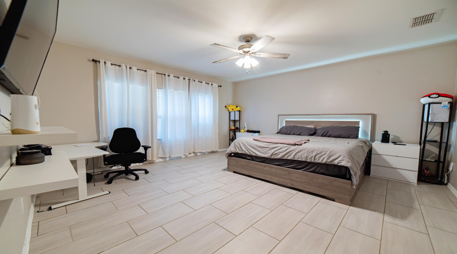 1007 Kus Dr., Laredo, Texas 78045, 4 Bedrooms Bedrooms, 7 Rooms Rooms,2 BathroomsBathrooms,Residential,For Rent,1007 Kus Dr.,20263486