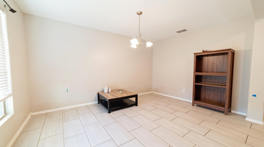 1007 Kus Dr., Laredo, Texas 78045, 4 Bedrooms Bedrooms, 7 Rooms Rooms,2 BathroomsBathrooms,Residential,For Rent,1007 Kus Dr.,20263486
