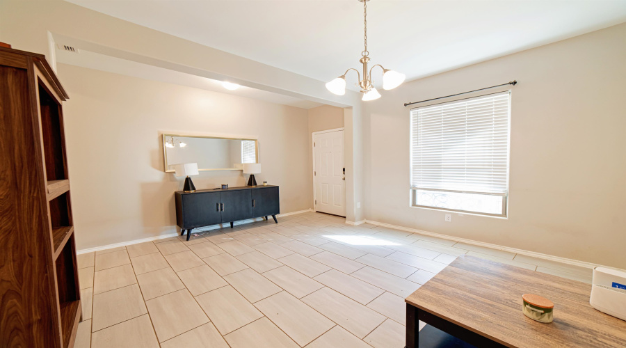 1007 Kus Dr., Laredo, Texas 78045, 4 Bedrooms Bedrooms, 7 Rooms Rooms,2 BathroomsBathrooms,Residential,For Rent,1007 Kus Dr.,20263486