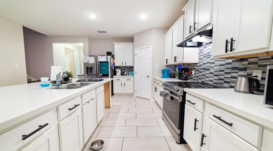 1007 Kus Dr., Laredo, Texas 78045, 4 Bedrooms Bedrooms, 7 Rooms Rooms,2 BathroomsBathrooms,Residential,For Rent,1007 Kus Dr.,20263486