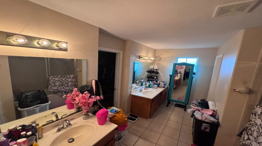 3119 Moondance Ct, Laredo, Texas 78045, 4 Bedrooms Bedrooms, 5 Rooms Rooms,2 BathroomsBathrooms,Residential,For Sale,3119 Moondance Ct,20263488