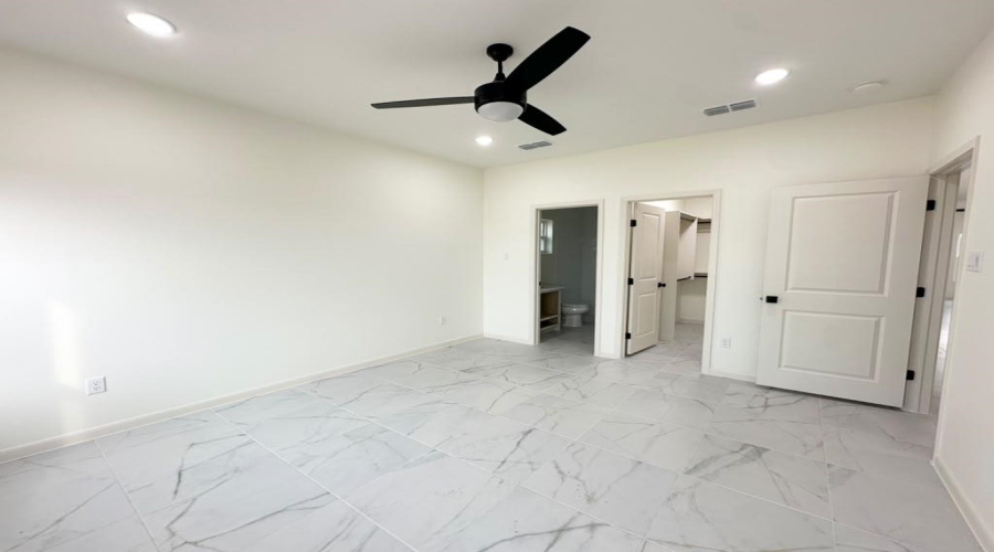 1634 Secretaria Ln., Laredo, Texas 78046, 3 Bedrooms Bedrooms, 5 Rooms Rooms,2 BathroomsBathrooms,Residential,For Sale,1634 Secretaria Ln.,20263489