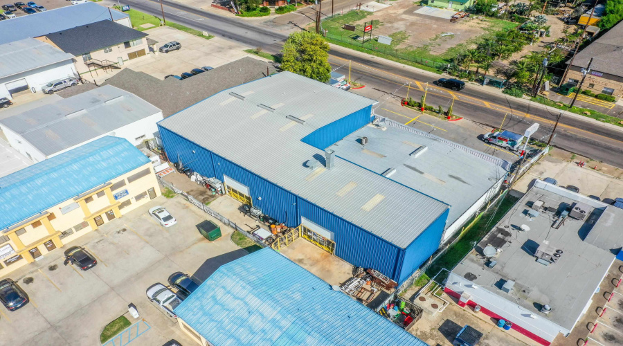 1613 Calle Del Norte, Laredo, Texas 78041-5933, 1 Room Rooms,4 BathroomsBathrooms,Commercial retail/office,For Sale,1613 Calle Del Norte,20263495