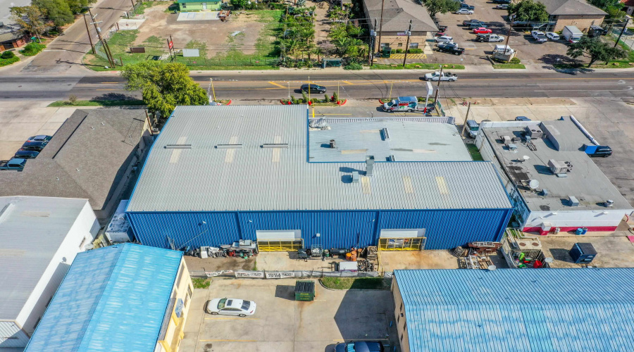1613 Calle Del Norte, Laredo, Texas 78041-5933, 1 Room Rooms,4 BathroomsBathrooms,Commercial retail/office,For Sale,1613 Calle Del Norte,20263495