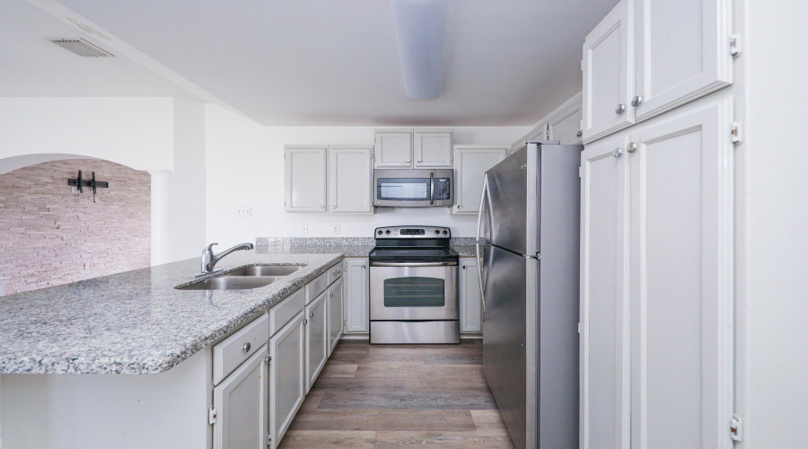 752 Buffalo Ct, LAREDO, Texas 78045, 3 Bedrooms Bedrooms, 5 Rooms Rooms,2 BathroomsBathrooms,Residential,For Sale,752 Buffalo Ct,20263491