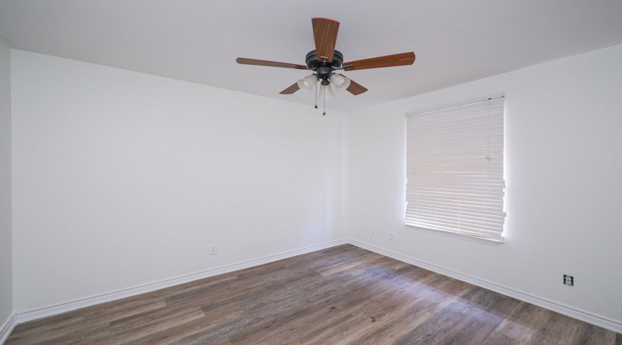 752 Buffalo Ct, LAREDO, Texas 78045, 3 Bedrooms Bedrooms, 5 Rooms Rooms,2 BathroomsBathrooms,Residential,For Sale,752 Buffalo Ct,20263491