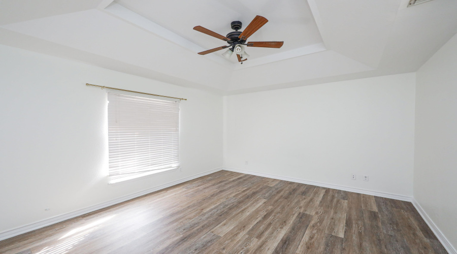 752 Buffalo Ct, LAREDO, Texas 78045, 3 Bedrooms Bedrooms, 5 Rooms Rooms,2 BathroomsBathrooms,Residential,For Sale,752 Buffalo Ct,20263491
