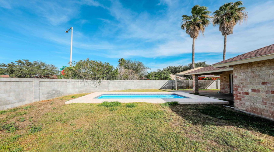 752 Buffalo Ct, LAREDO, Texas 78045, 3 Bedrooms Bedrooms, 5 Rooms Rooms,2 BathroomsBathrooms,Residential,For Sale,752 Buffalo Ct,20263491