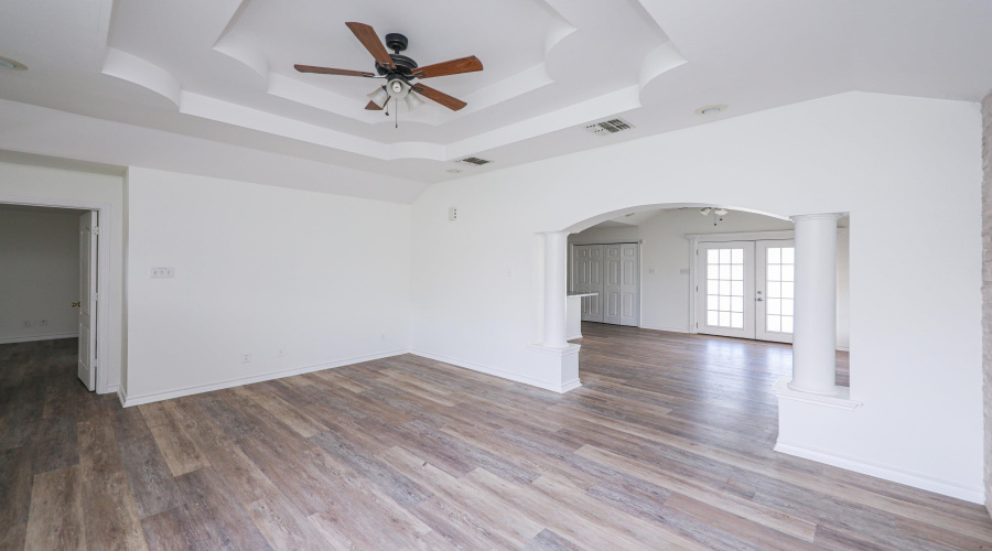 752 Buffalo Ct, LAREDO, Texas 78045, 3 Bedrooms Bedrooms, 5 Rooms Rooms,2 BathroomsBathrooms,Residential,For Sale,752 Buffalo Ct,20263491