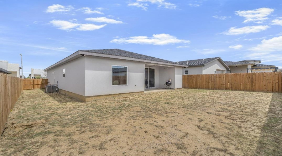 1613 Coba Dr., Laredo, Texas 78046-46, 3 Bedrooms Bedrooms, 7 Rooms Rooms,2 BathroomsBathrooms,Residential,For Rent,1613 Coba Dr.,20263492