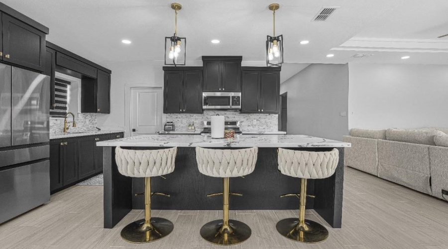 1613 Coba Dr., Laredo, Texas 78046-46, 3 Bedrooms Bedrooms, 7 Rooms Rooms,2 BathroomsBathrooms,Residential,For Rent,1613 Coba Dr.,20263492