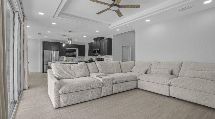 1613 Coba Dr., Laredo, Texas 78046-46, 3 Bedrooms Bedrooms, 7 Rooms Rooms,2 BathroomsBathrooms,Residential,For Rent,1613 Coba Dr.,20263492