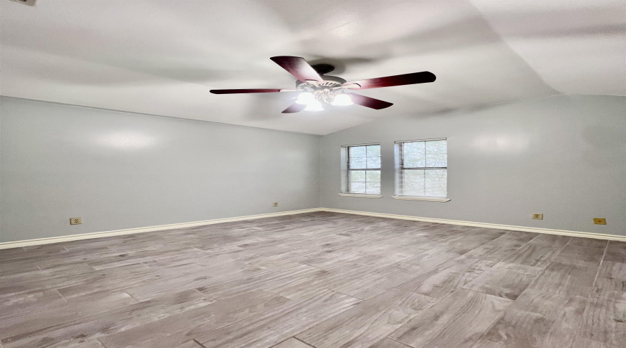 207 Martingale Ln, Laredo, Texas 78041, 3 Bedrooms Bedrooms, 5 Rooms Rooms,3 BathroomsBathrooms,Residential,For Rent,207 Martingale Ln,20263493