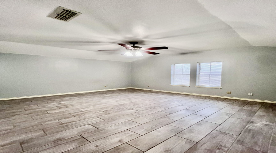 207 Martingale Ln, Laredo, Texas 78041, 3 Bedrooms Bedrooms, 5 Rooms Rooms,3 BathroomsBathrooms,Residential,For Rent,207 Martingale Ln,20263493
