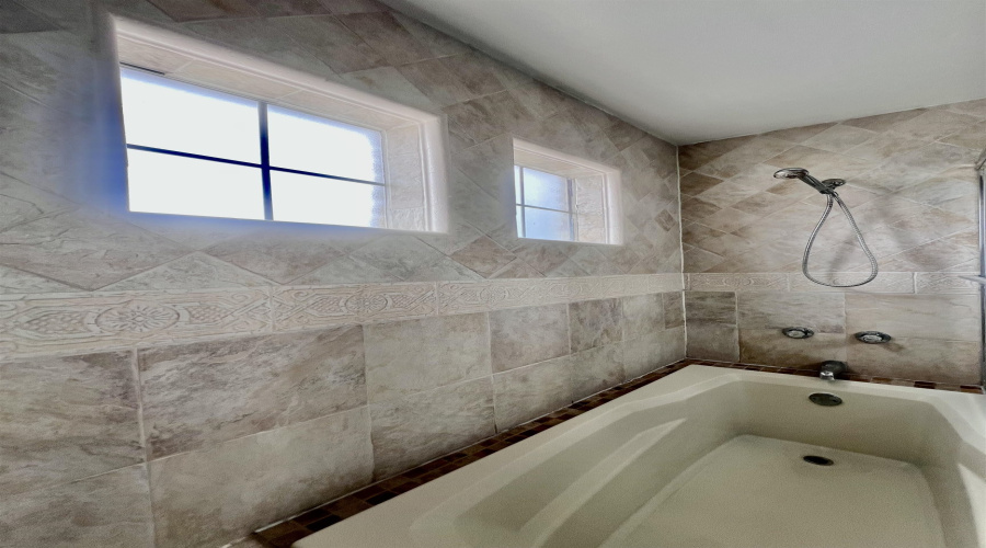 207 Martingale Ln, Laredo, Texas 78041, 3 Bedrooms Bedrooms, 5 Rooms Rooms,3 BathroomsBathrooms,Residential,For Rent,207 Martingale Ln,20263493
