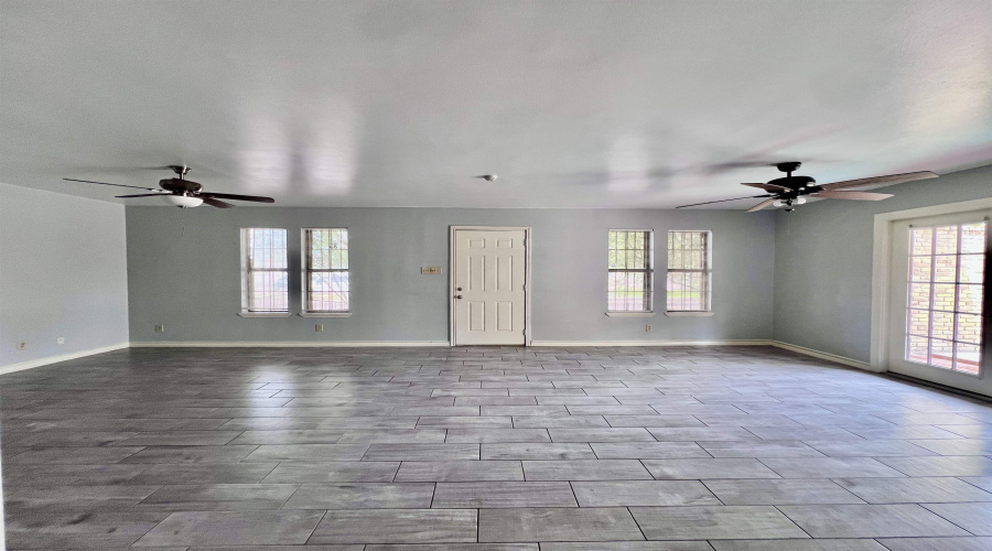 207 Martingale Ln, Laredo, Texas 78041, 3 Bedrooms Bedrooms, 5 Rooms Rooms,3 BathroomsBathrooms,Residential,For Rent,207 Martingale Ln,20263493