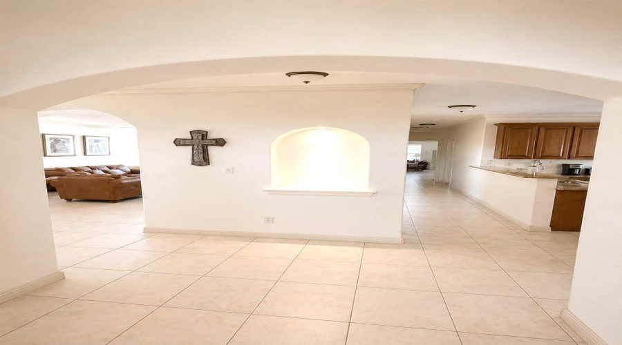 403 Beringer Ct, Laredo, Texas 78041, 4 Bedrooms Bedrooms, 9 Rooms Rooms,3 BathroomsBathrooms,Residential,For Sale,403 Beringer Ct,20263494