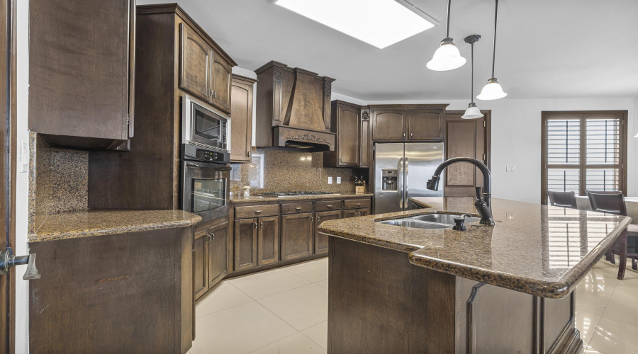 2902 Victor Hugo Ct, Laredo, Texas 78045, 3 Bedrooms Bedrooms, 4 Rooms Rooms,3 BathroomsBathrooms,Residential,For Sale,2902 Victor Hugo Ct,20263497