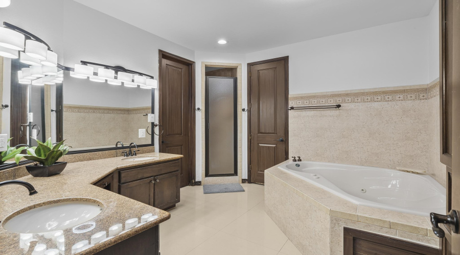 2902 Victor Hugo Ct, Laredo, Texas 78045, 3 Bedrooms Bedrooms, 4 Rooms Rooms,3 BathroomsBathrooms,Residential,For Sale,2902 Victor Hugo Ct,20263497