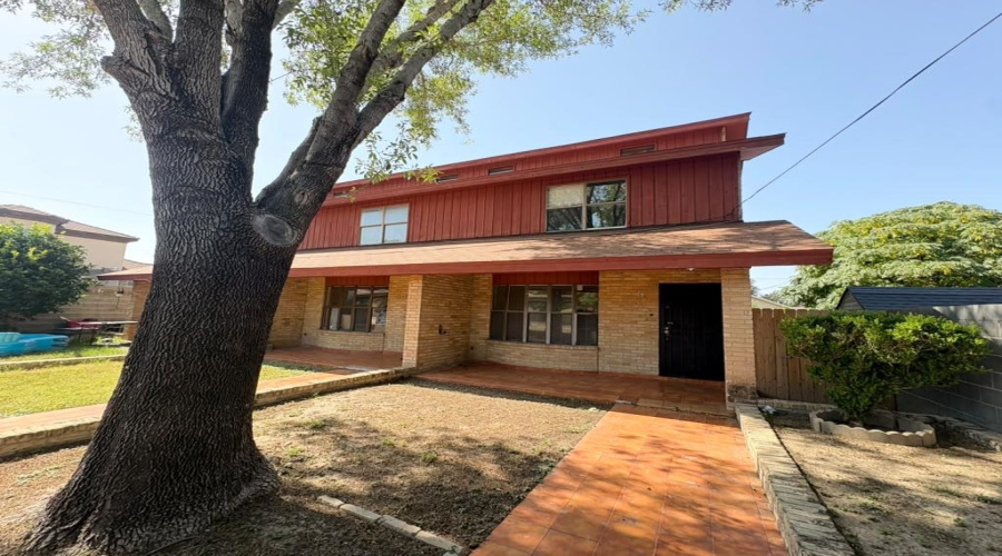 1803 Reynolds St, Laredo, Texas 78043, 2 Bedrooms Bedrooms, 4 Rooms Rooms,1 BathroomBathrooms,Residential,For Rent,1803 Reynolds St,20263499