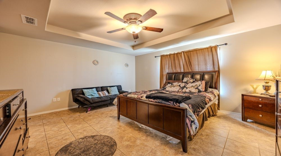 1615 Ann Harbor St, Laredo, Texas 78045, 4 Bedrooms Bedrooms, 8 Rooms Rooms,2 BathroomsBathrooms,Residential,For Sale,1615 Ann Harbor St,20263501
