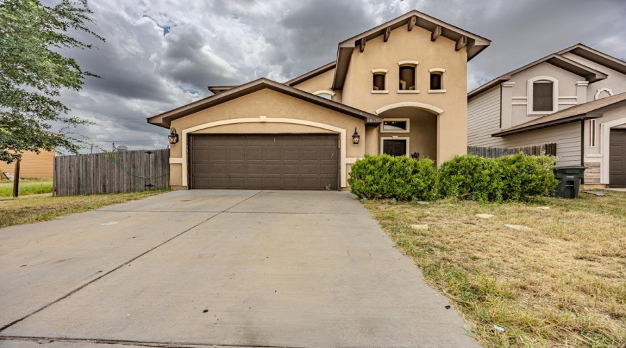 1615 Ann Harbor St, Laredo, Texas 78045, 4 Bedrooms Bedrooms, 8 Rooms Rooms,2 BathroomsBathrooms,Residential,For Sale,1615 Ann Harbor St,20263501