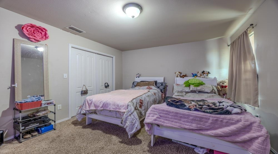 1615 Ann Harbor St, Laredo, Texas 78045, 4 Bedrooms Bedrooms, 8 Rooms Rooms,2 BathroomsBathrooms,Residential,For Sale,1615 Ann Harbor St,20263501