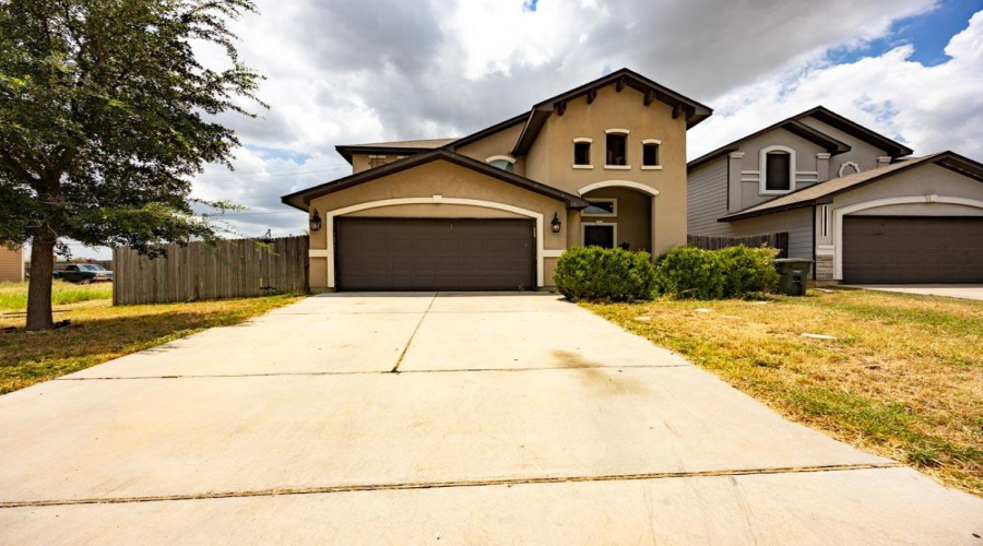 1615 Ann Harbor St, Laredo, Texas 78045, 4 Bedrooms Bedrooms, 8 Rooms Rooms,2 BathroomsBathrooms,Residential,For Sale,1615 Ann Harbor St,20263501
