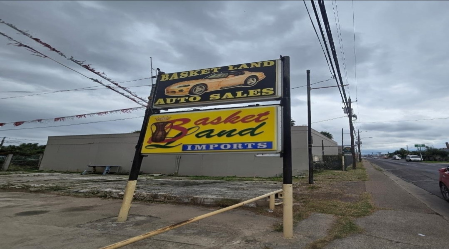 3713 San Bernardo Ave, Laredo, Texas 78043-3610, ,Commercial retail/office,For Sale,3713 San Bernardo Ave,20263511