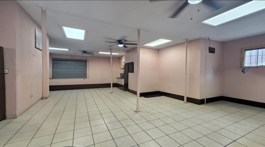 3713 San Bernardo Ave, Laredo, Texas 78043-3610, ,Commercial retail/office,For Sale,3713 San Bernardo Ave,20263511