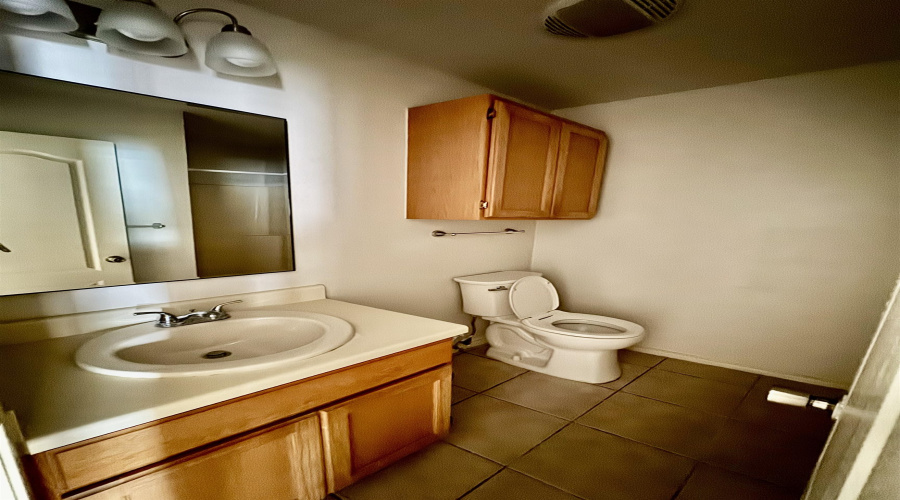 203 Martingale Ln, Laredo, Texas 78041, 2 Bedrooms Bedrooms, 5 Rooms Rooms,2 BathroomsBathrooms,Residential,For Sale,203 Martingale Ln,20263507