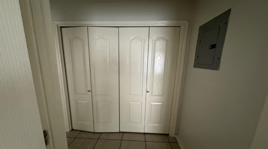 203 Martingale Ln, Laredo, Texas 78041, 2 Bedrooms Bedrooms, 5 Rooms Rooms,2 BathroomsBathrooms,Residential,For Sale,203 Martingale Ln,20263507