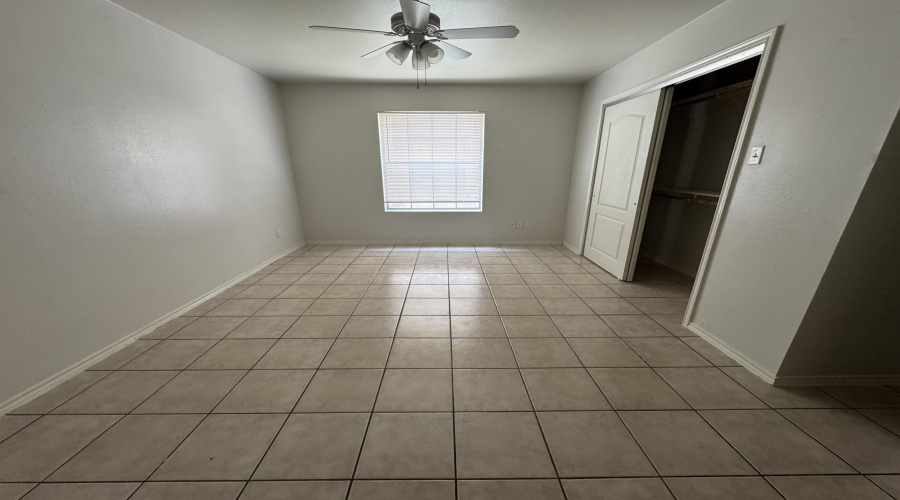 203 Martingale Ln, Laredo, Texas 78041, 2 Bedrooms Bedrooms, 5 Rooms Rooms,2 BathroomsBathrooms,Residential,For Sale,203 Martingale Ln,20263507