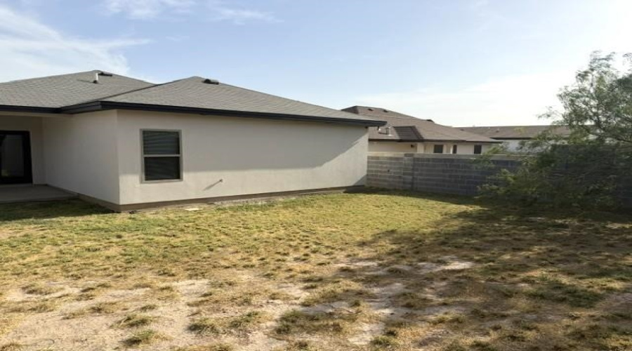 1416 Riddle Dr, LAREDO, Texas 78046, 3 Bedrooms Bedrooms, 5 Rooms Rooms,2 BathroomsBathrooms,Residential,For Sale,1416 Riddle Dr,20263508