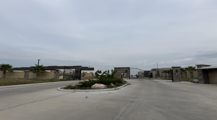1509 Ocio Dr., Laredo, Texas 78045, 4 Bedrooms Bedrooms, 7 Rooms Rooms,4 BathroomsBathrooms,Residential,For Sale,1509 Ocio Dr.,20263509
