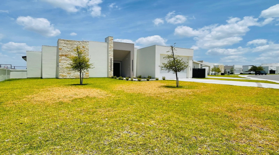 1509 Ocio Dr., Laredo, Texas 78045, 4 Bedrooms Bedrooms, 7 Rooms Rooms,4 BathroomsBathrooms,Residential,For Sale,1509 Ocio Dr.,20263509