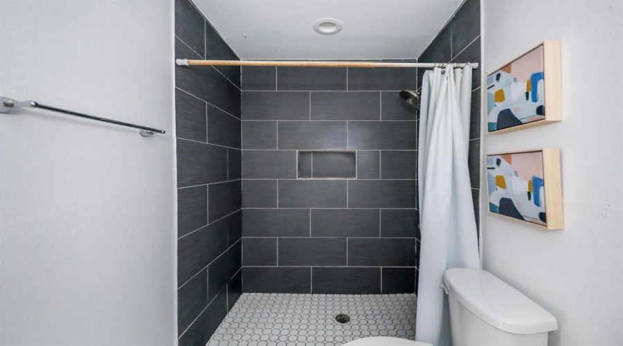 9707 Center Rd, Laredo, Texas 78045-0000, 2 Bedrooms Bedrooms, 4 Rooms Rooms,1 BathroomBathrooms,Residential,For Sale,9707 Center Rd,20263510