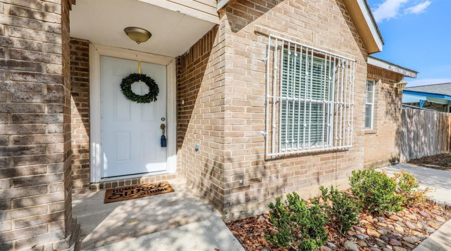 9707 Center Rd, Laredo, Texas 78045-0000, 2 Bedrooms Bedrooms, 4 Rooms Rooms,1 BathroomBathrooms,Residential,For Sale,9707 Center Rd,20263510