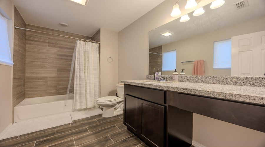 8702 Shiloh Rock Dr., Laredo, Texas 78045, 5 Bedrooms Bedrooms, 8 Rooms Rooms,3 BathroomsBathrooms,Residential,For Rent,8702 Shiloh Rock Dr.,20263512