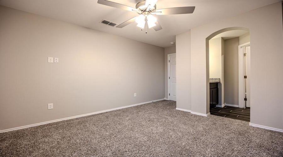 8702 Shiloh Rock Dr., Laredo, Texas 78045, 5 Bedrooms Bedrooms, 8 Rooms Rooms,3 BathroomsBathrooms,Residential,For Rent,8702 Shiloh Rock Dr.,20263512