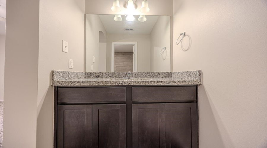 8702 Shiloh Rock Dr., Laredo, Texas 78045, 5 Bedrooms Bedrooms, 8 Rooms Rooms,3 BathroomsBathrooms,Residential,For Rent,8702 Shiloh Rock Dr.,20263512
