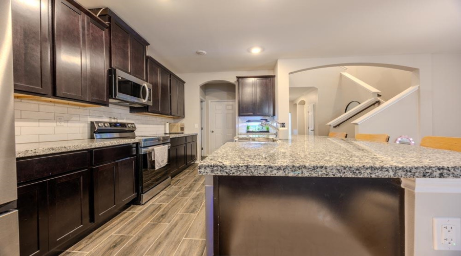 8702 Shiloh Rock Dr., Laredo, Texas 78045, 5 Bedrooms Bedrooms, 8 Rooms Rooms,3 BathroomsBathrooms,Residential,For Rent,8702 Shiloh Rock Dr.,20263512