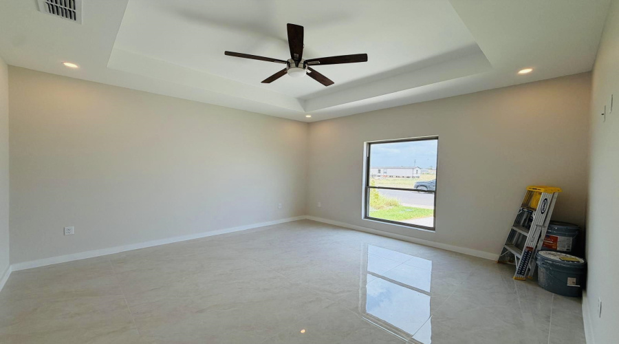 5043 Luna Grande Lp., LAREDO, Texas 78046, 3 Bedrooms Bedrooms, 5 Rooms Rooms,2 BathroomsBathrooms,Residential,For Sale,5043 Luna Grande Lp.,20263513