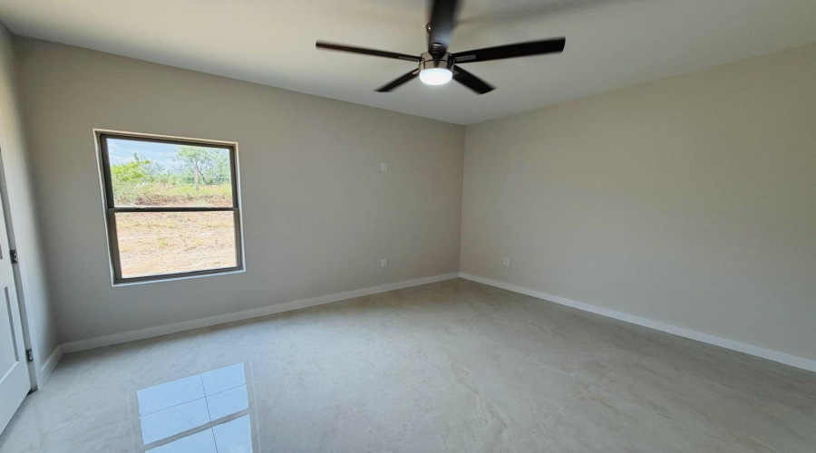 5043 Luna Grande Lp., LAREDO, Texas 78046, 3 Bedrooms Bedrooms, 5 Rooms Rooms,2 BathroomsBathrooms,Residential,For Sale,5043 Luna Grande Lp.,20263513
