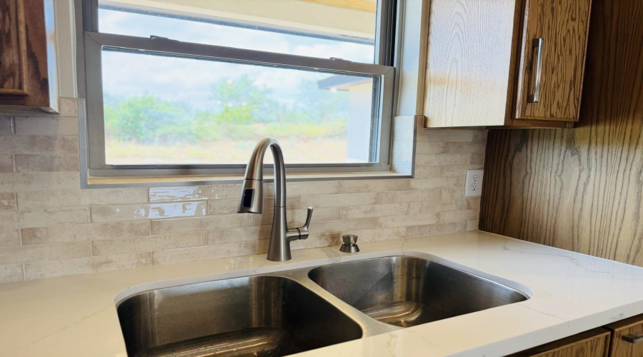 5043 Luna Grande Lp., LAREDO, Texas 78046, 3 Bedrooms Bedrooms, 5 Rooms Rooms,2 BathroomsBathrooms,Residential,For Sale,5043 Luna Grande Lp.,20263513