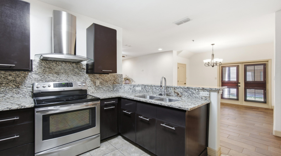 8216 Casa Verde Rd, Laredo, Texas 78041-5940, 3 Bedrooms Bedrooms, 4 Rooms Rooms,2 BathroomsBathrooms,Residential,For Sale,8216 Casa Verde Rd,20263514